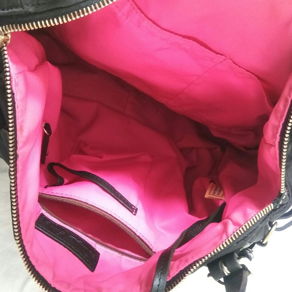 Fabulous Dooney and Bourke bag - Picture 3 of 5